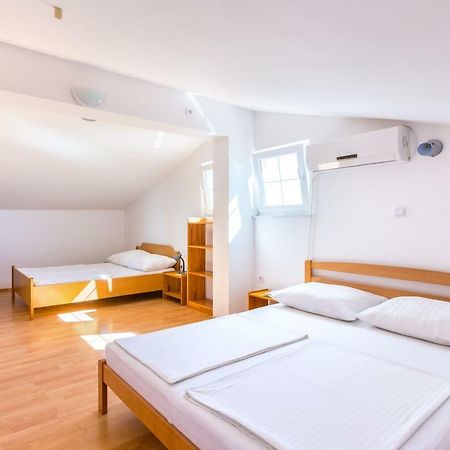 Apartmani Diana メドゥリン エクステリア 写真