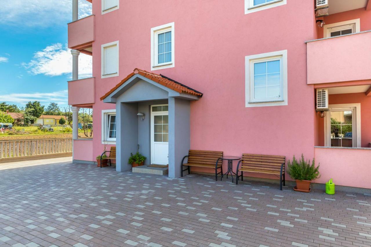 Apartmani Diana メドゥリン エクステリア 写真